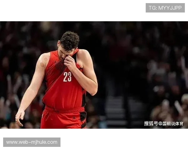 阿伦封盖被误判后骑士内线真空 防守轮换体系因判罚被打乱 阿伦封盖被误判后骑士内线真空 防守轮换体系因判罚被打乱