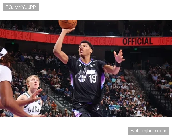 贝利33分9板4助3断 爵士新秀攻防两端展现惊人即战力